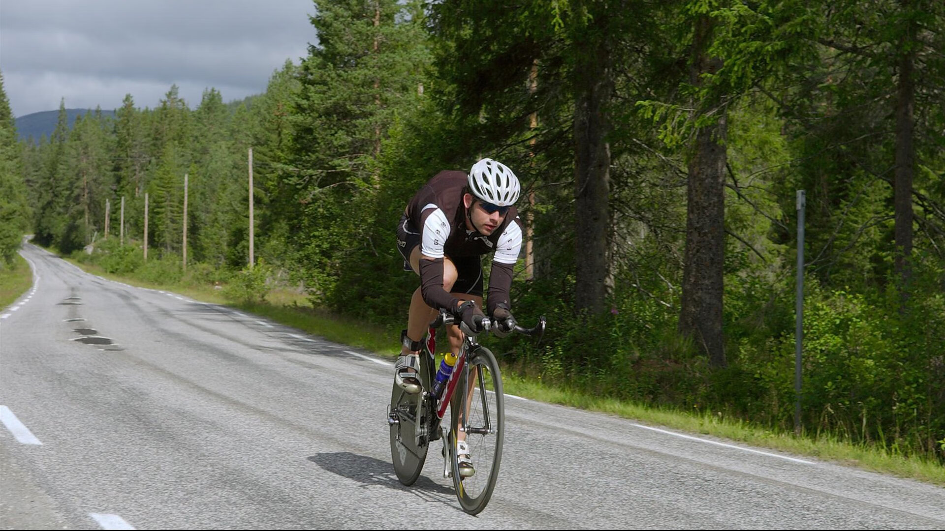 中国篮球运动员在国际媒体报道中的民族形象建构研究，中国篮球运动员在nba